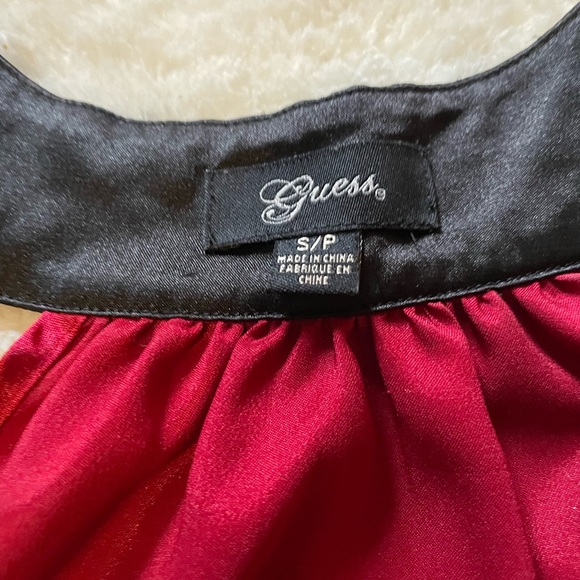 Guess shirt US S dark red satin material. Beautiful in person - Picture 3 of 4